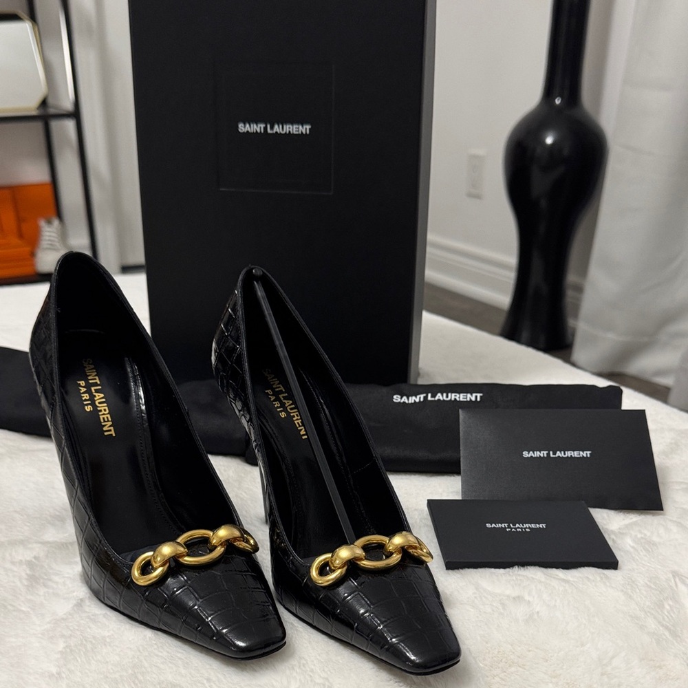 Authentic Saint Laurent Calfskin Crocodile Embossed Silvana 110mm Pumps 38